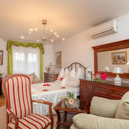 Apartment Viva La Vita ツァヴタット エクステリア 写真