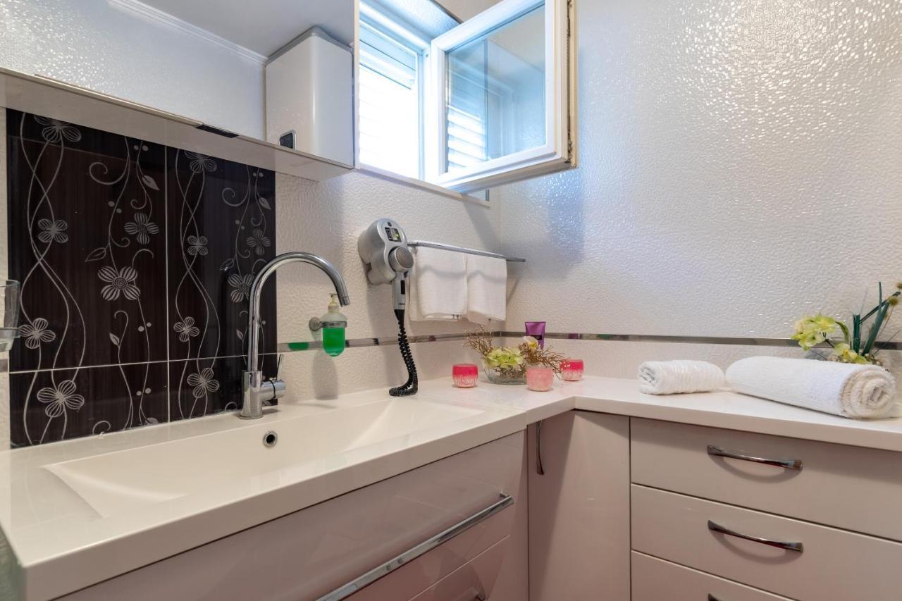 Apartment Viva La Vita ツァヴタット エクステリア 写真